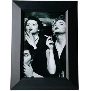 Gorgeous women Smokin late night out 60s 50s 70s ladies Trendy Beauty Make Up